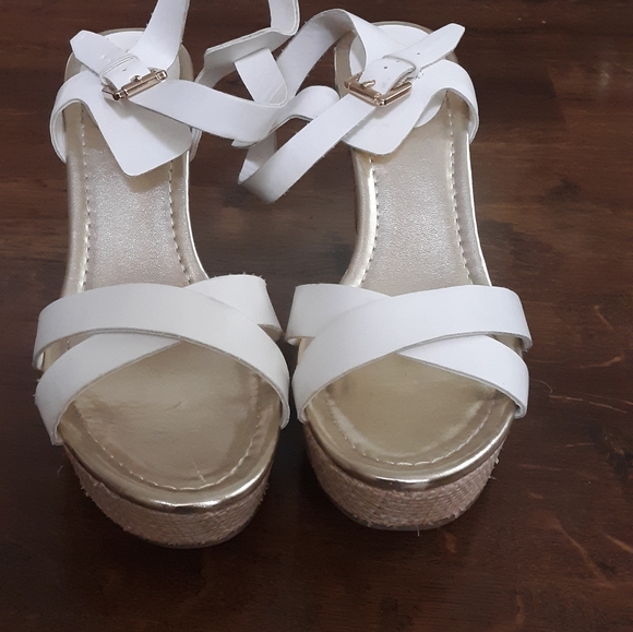 Shoes - Picture 2 of 6